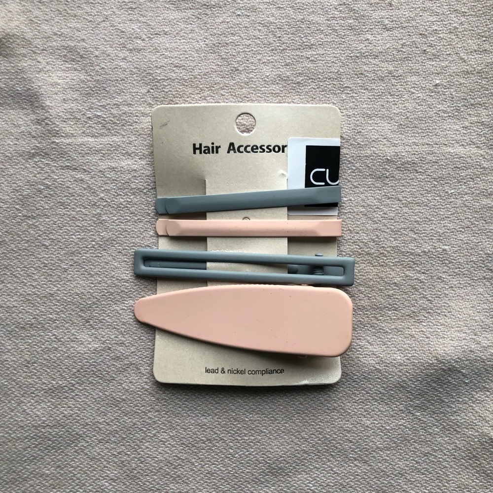 Matte grey & rose barrettes